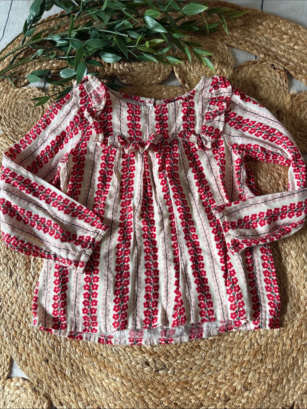 Mini boden Red Floral Cotton Effie Blouse. 4-5